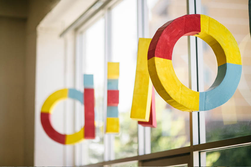 轰炸电话网页版